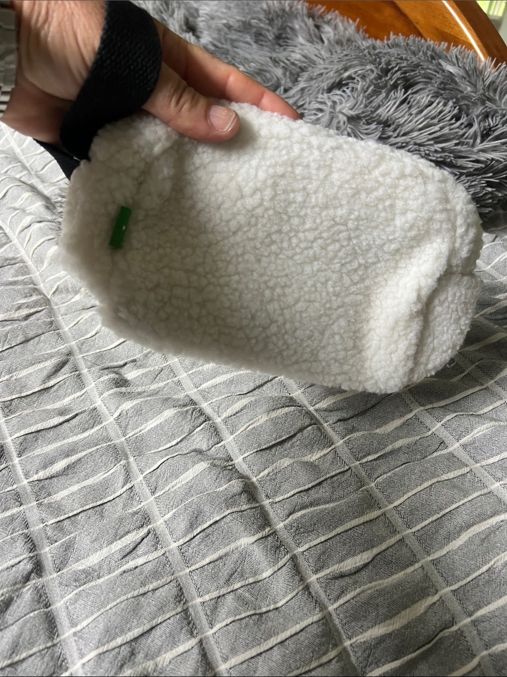 kate spade Cream Sherpa Wristlet Clutch - Picture 5 of 6